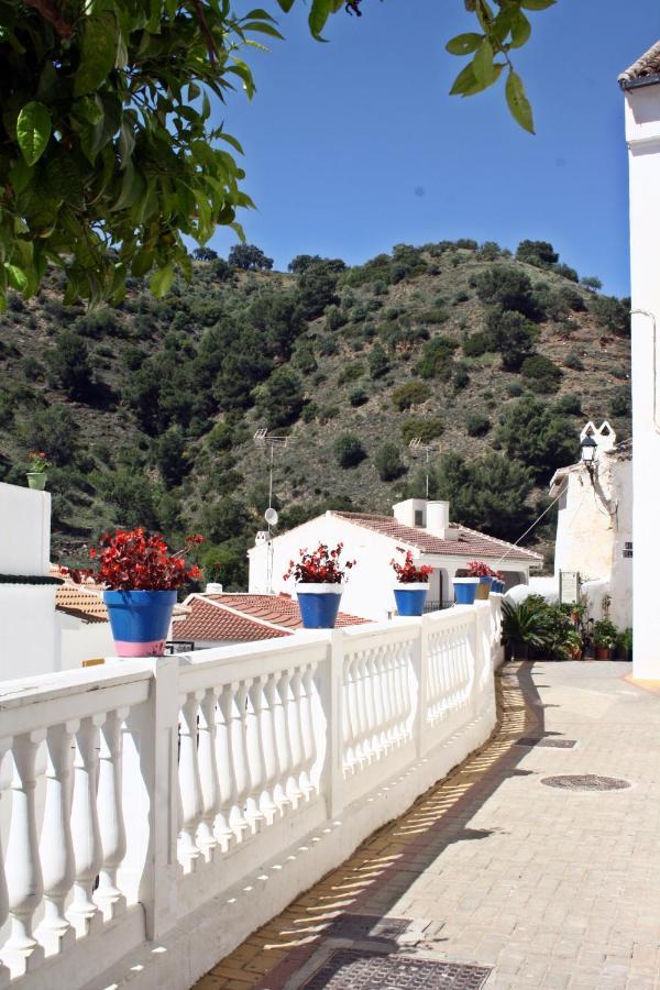 Casa Pepe La Rosa Atico Apartment Tolox Bagian luar foto
